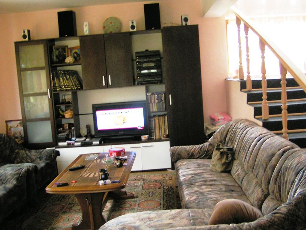 Casa Mora Hotel Sucevita Ngoại thất bức ảnh